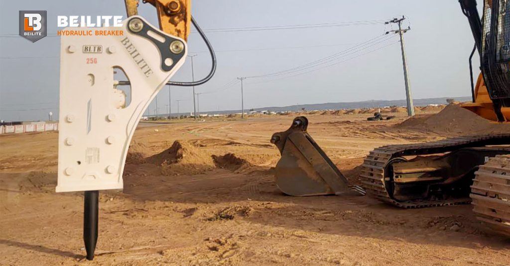 Beilite side mounted hyraulic breaker on side 2