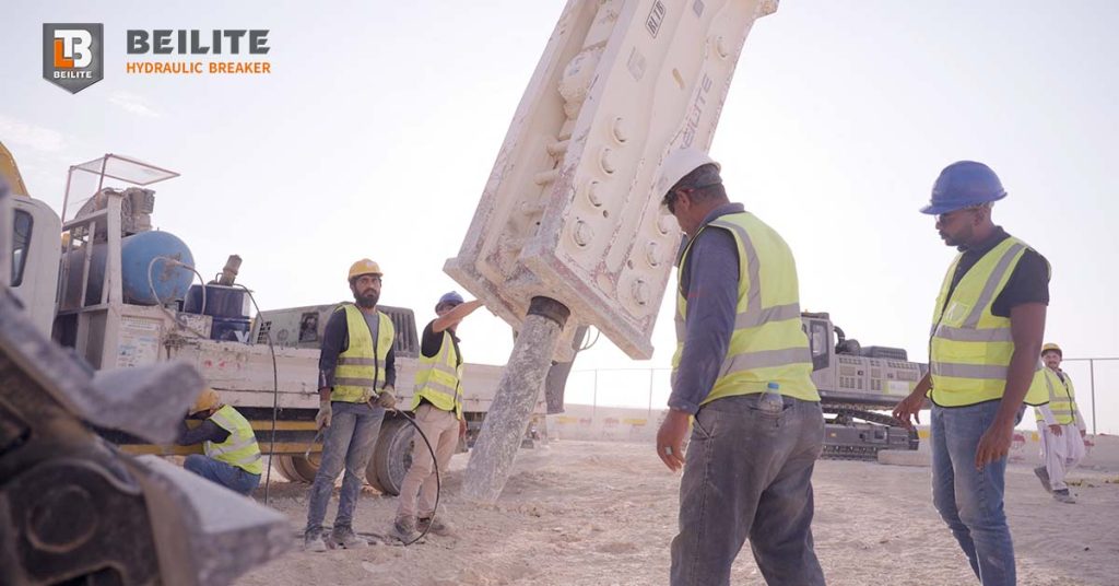 How long does it take to install a hydraulic breaker on an excavator ?