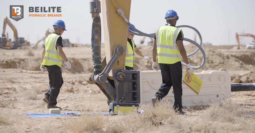 Rock Breakers for Sale in Indonesia | Fast Excavator Installation